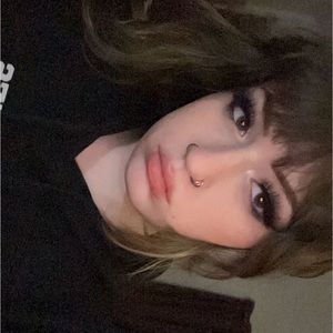 Meet your Posher, Violet